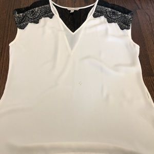 Banana republic sleeve less lace shoulder blouse